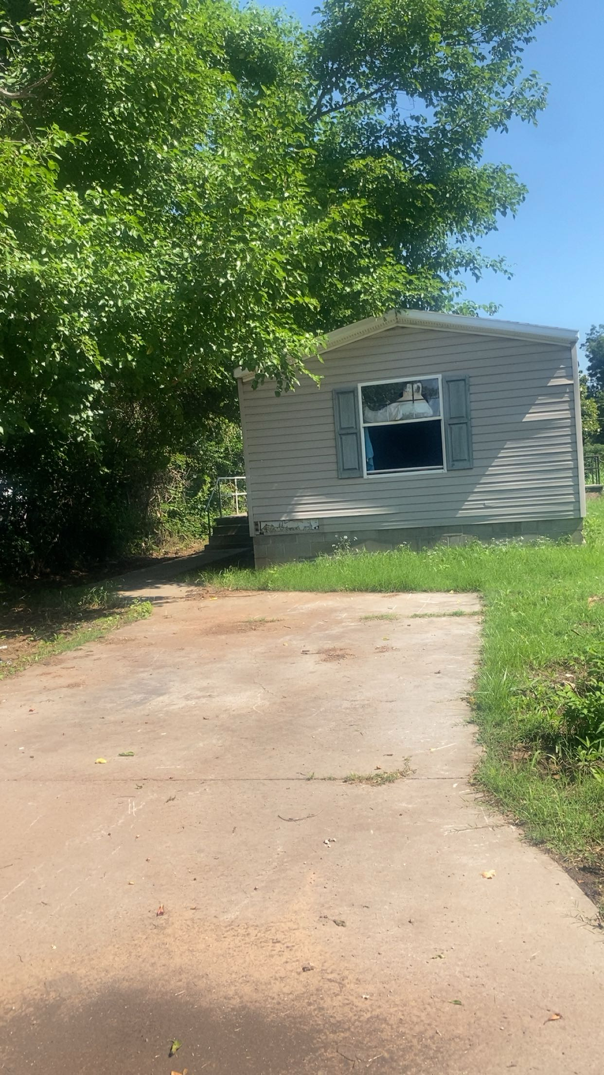 67F8B0BA-489A-4AD8-9EAA-73DA458572CE