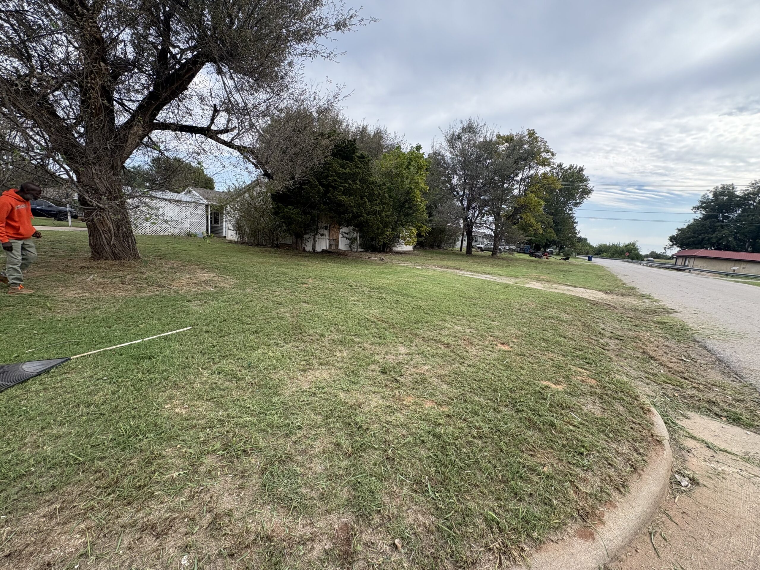 B70DE91F-4385-45E3-B094-2E8EE372863D